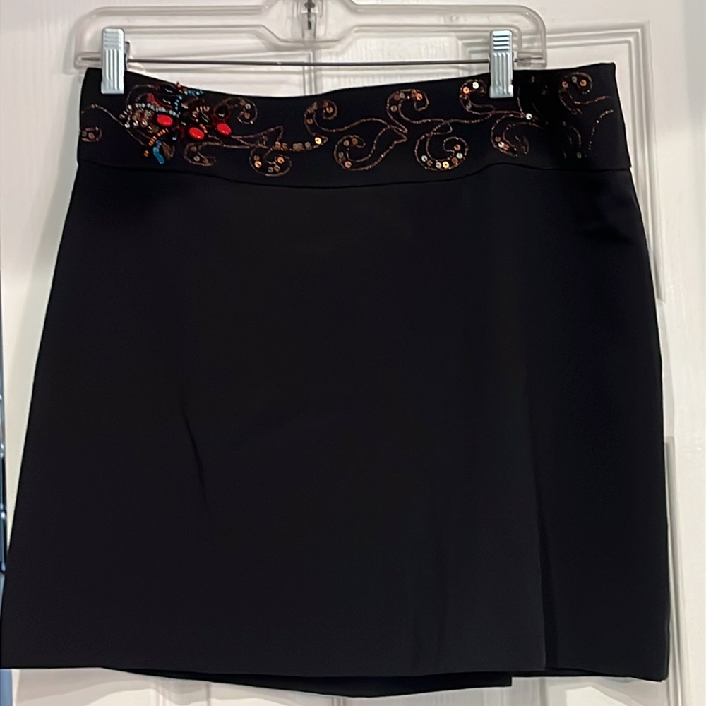 Cache Black Embellished Dressy Skirt. Beautifully Beaded front waist. Sz. 12